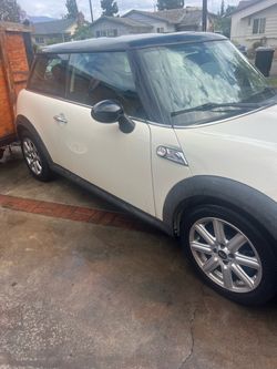 2011 MINI Cooper S Turbo – Pepper White w/ Black Roof – Clean Title ($1,200)