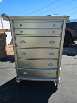 Silver 5 drawer dresser