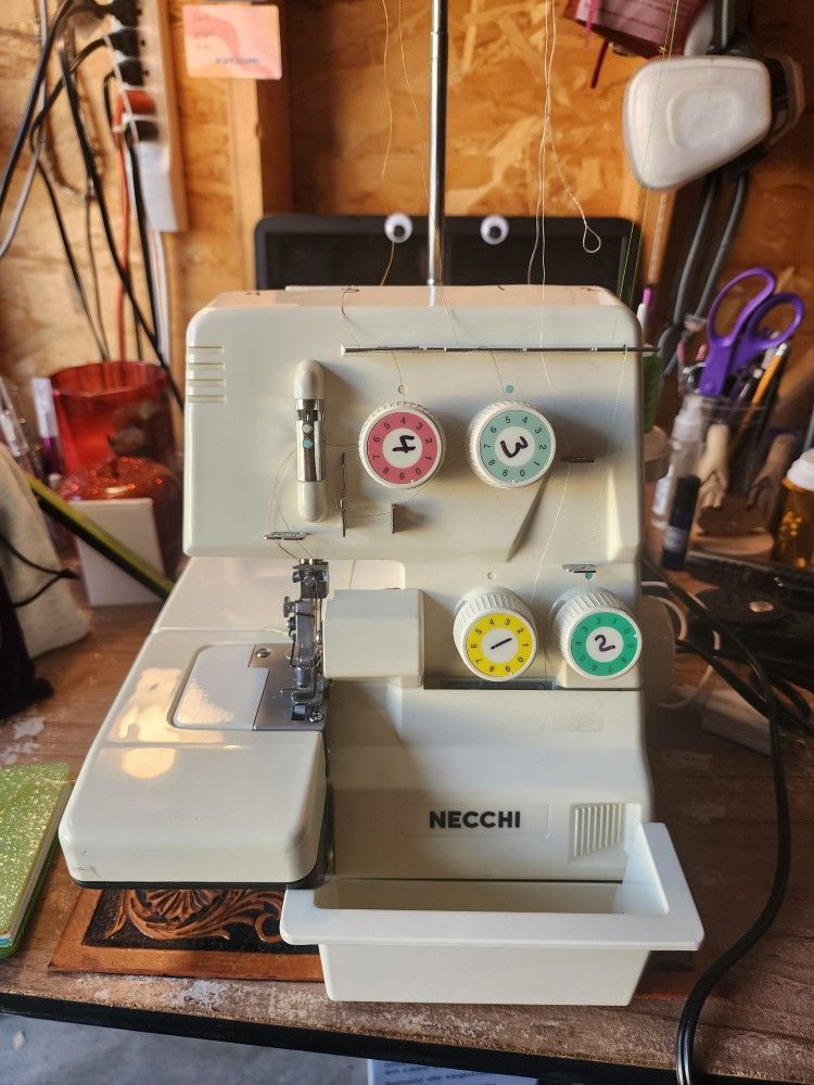 Serger Finishing/Sewing Machine