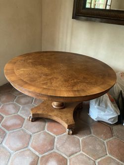 Round Table (4' 5' x 2'7" h)
