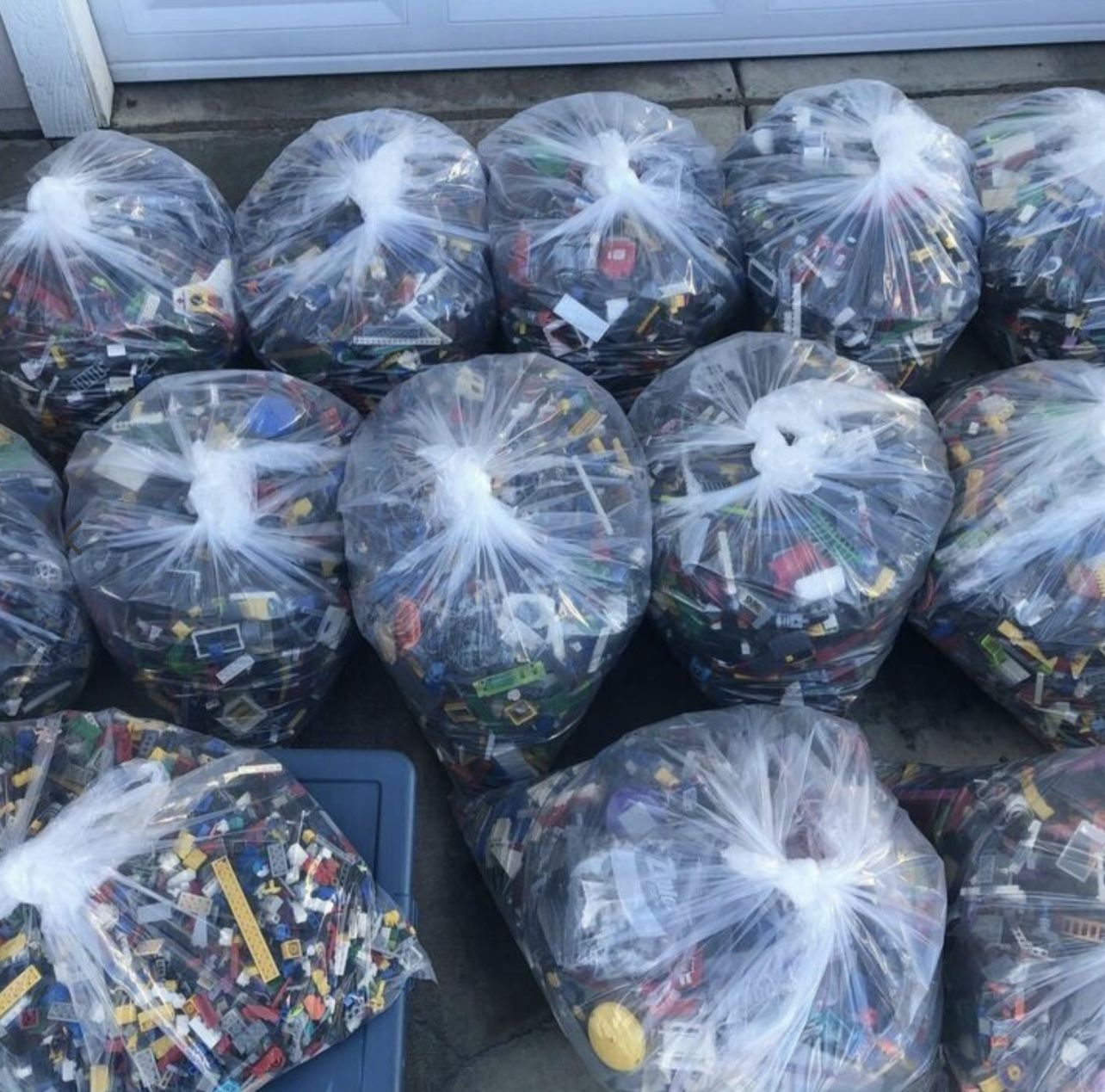 Lego 10 Pound Bags Of Random Mixed Legos