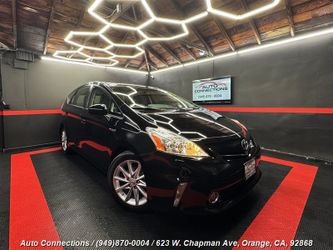 2014 Toyota Prius v Five