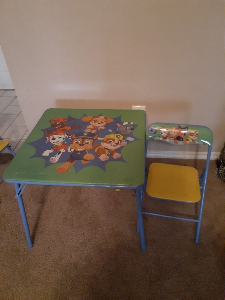 Kids Table and chair