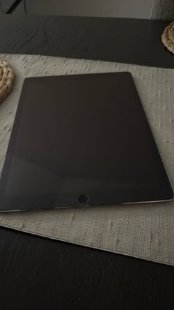 Apple iPad Pro 9.7” A1670 64GB Wi-Fi – Activation Locked – For Parts/Repair
