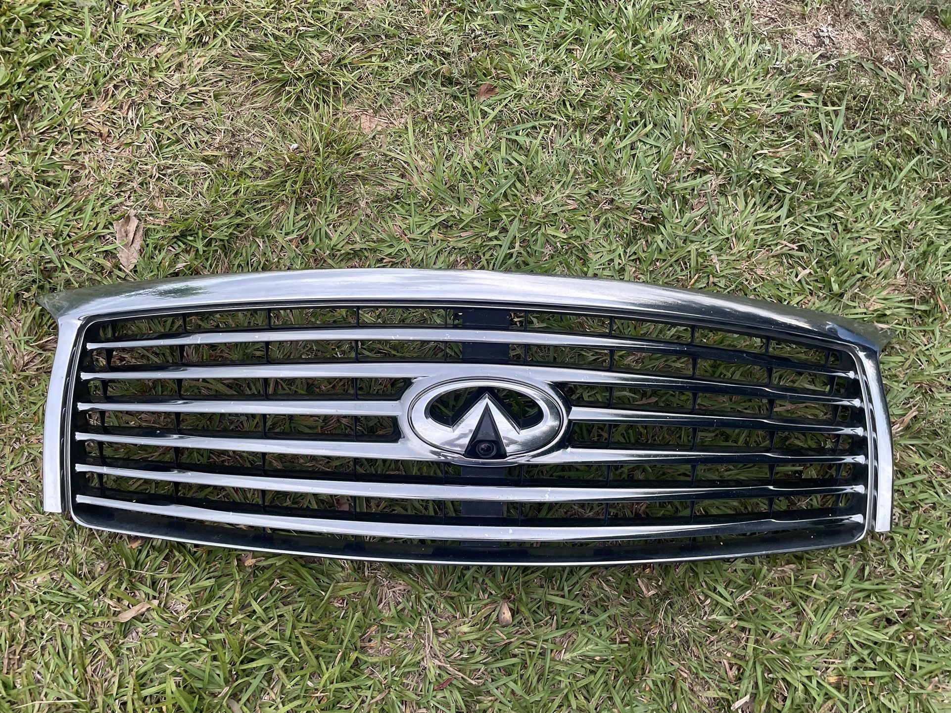 2011,2014 INFINITI QX56/QX80 GRILL