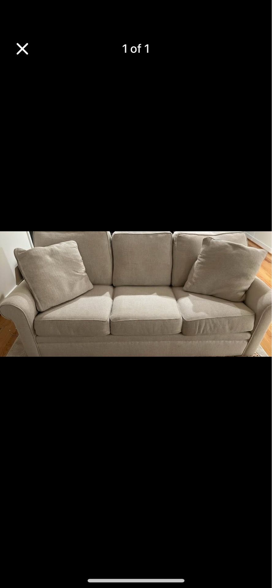 Modern Off-White Couch – Clean, Comfortable, Great Condition
