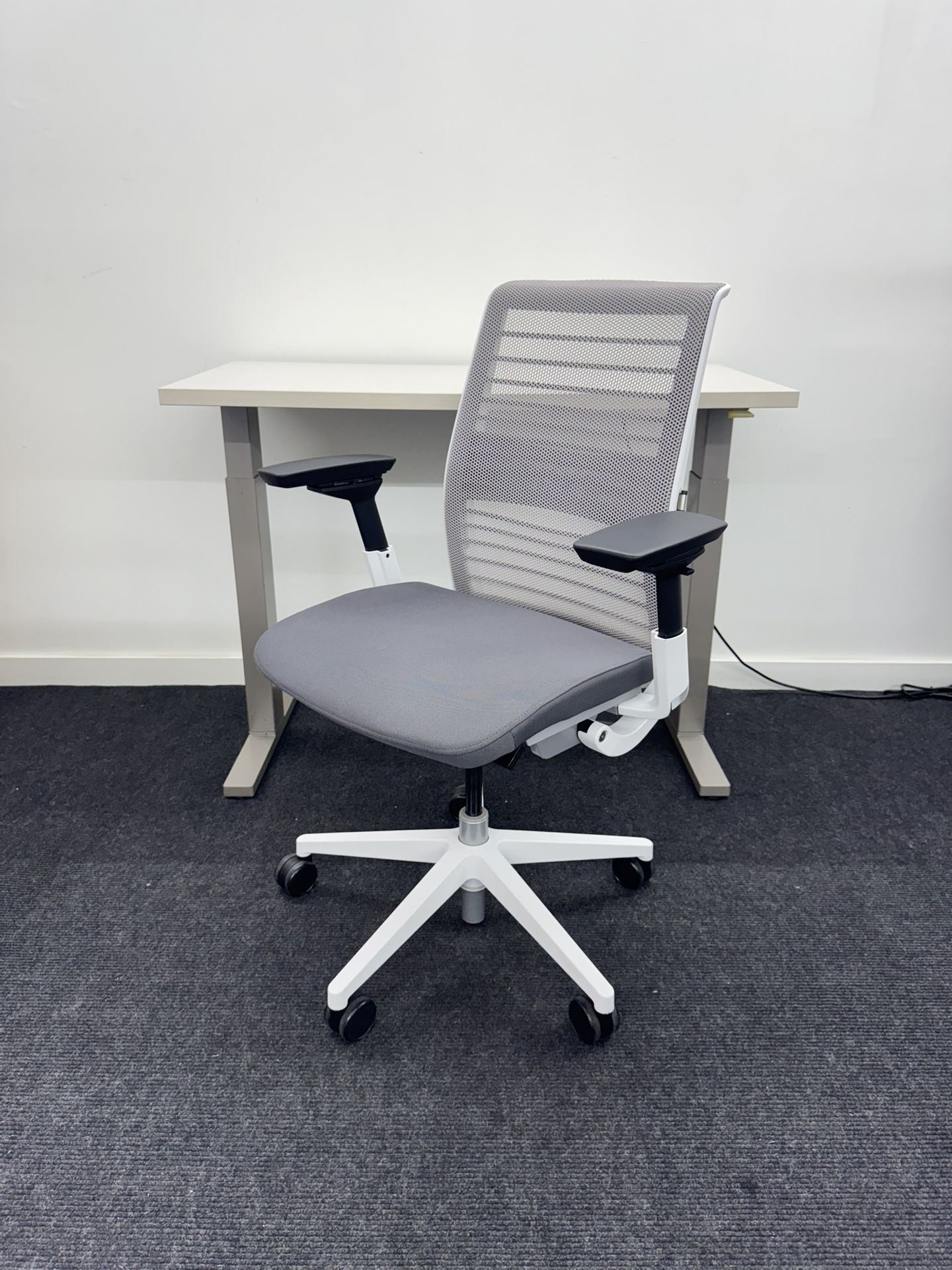 STEELCASE THINK V2 FULLY LOADED CHAIR IN LIKE NEW CONDITION