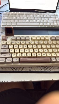 EPOMAKER RT100 wireless mechanical keyboard
