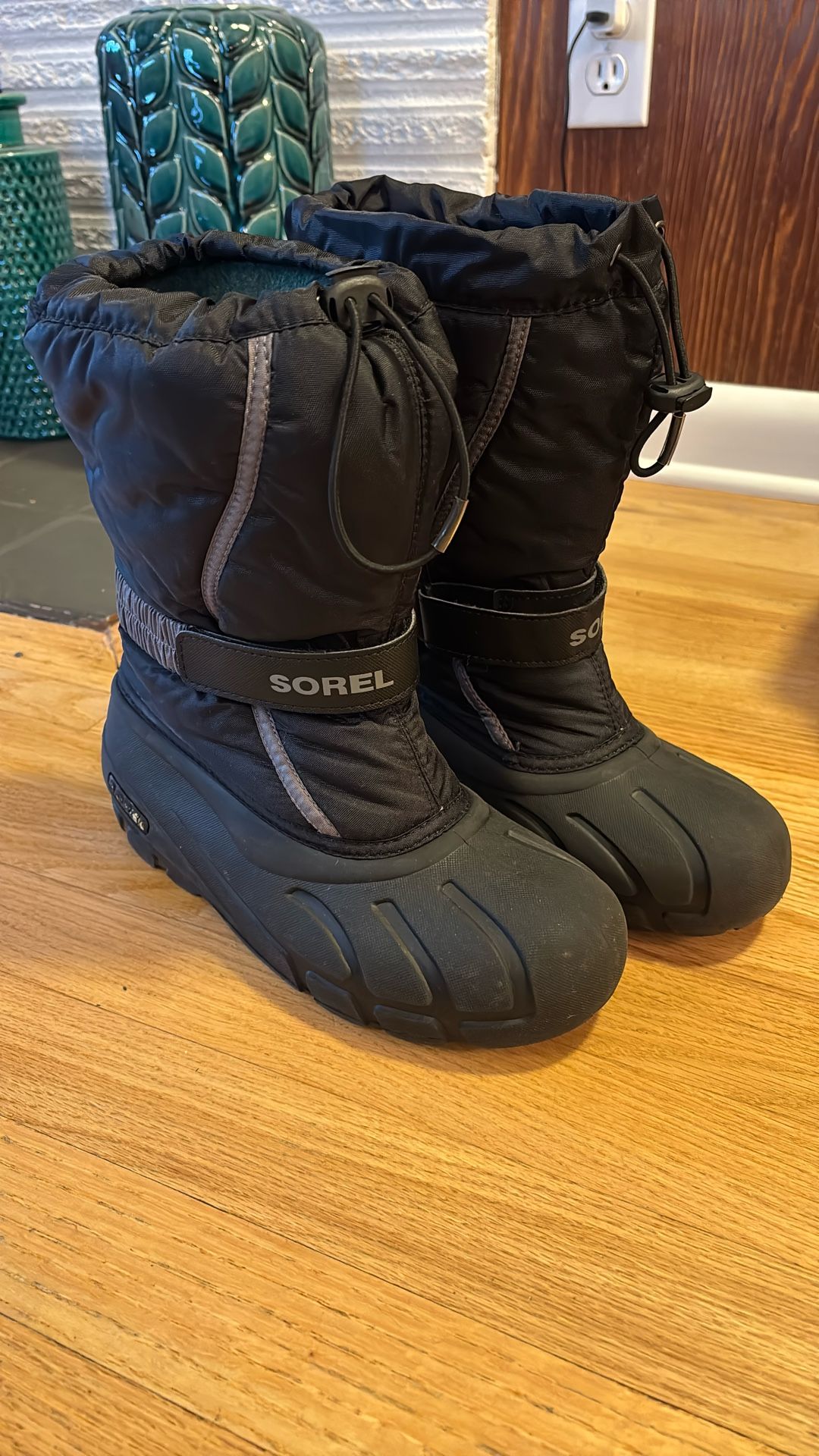 Kids Sorel Snow Boots Size 6