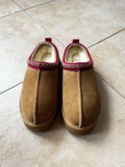 Fuzzy slippers for women size 6