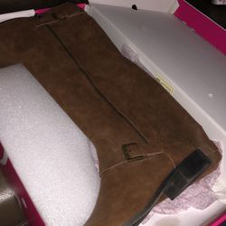 Boots Size 9