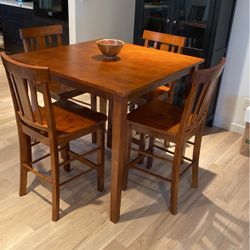 Bar Height Table And 4 Chairs 