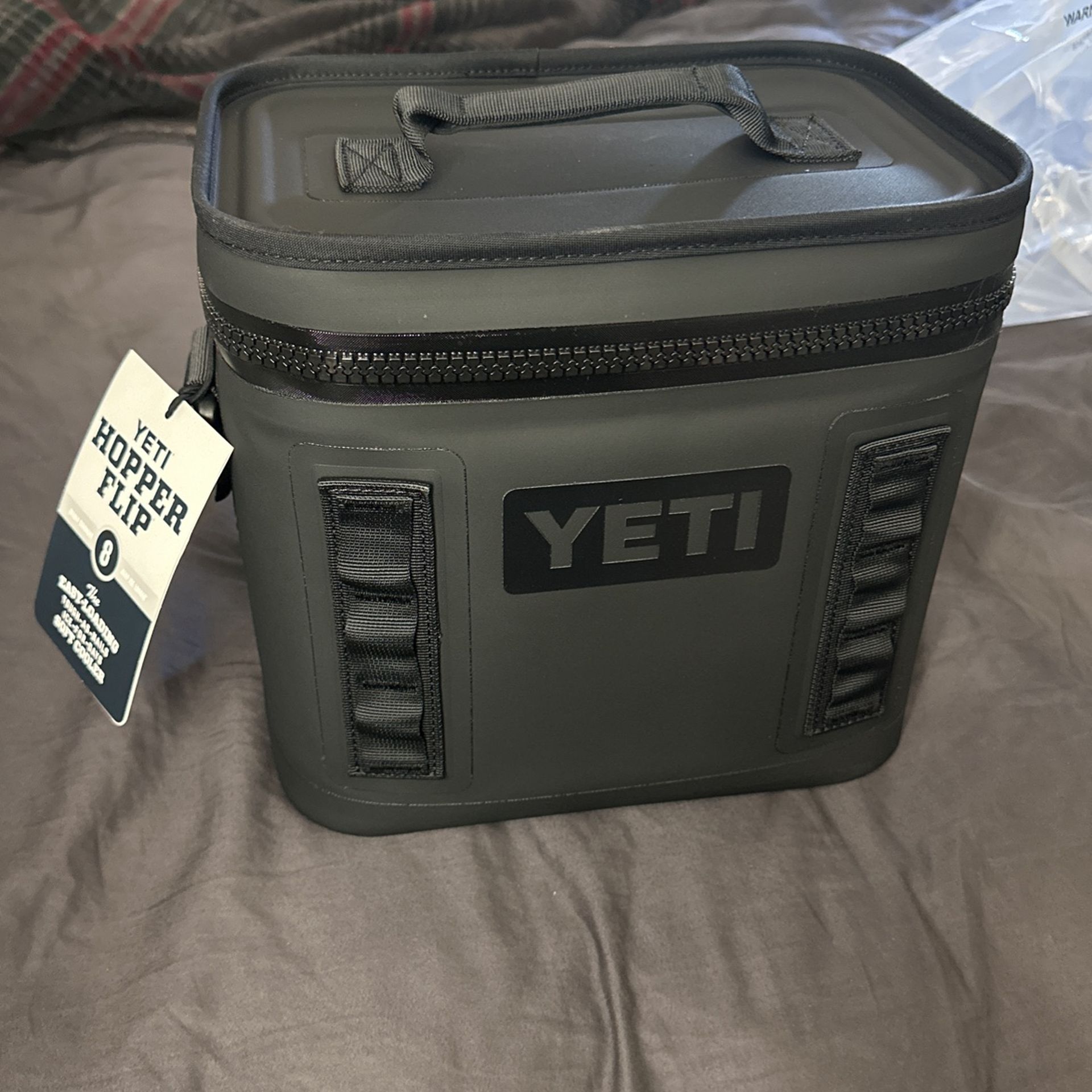 Yeti Hopper Flip 8 can Soft Sided Cooler