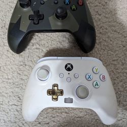 FOR PARTS - Xbox One Controller Lot