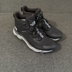 North Face Boots For Hiking Sz 8.5 