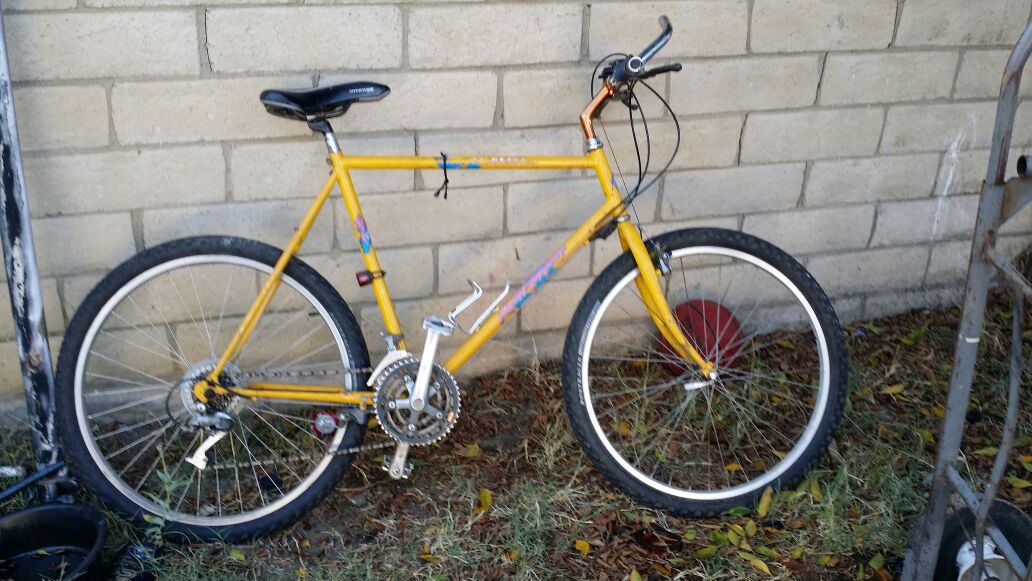 Specialized rockhopper 1986 vintage rear brakes under chainstay for Sale in Los Angeles CA OfferUp