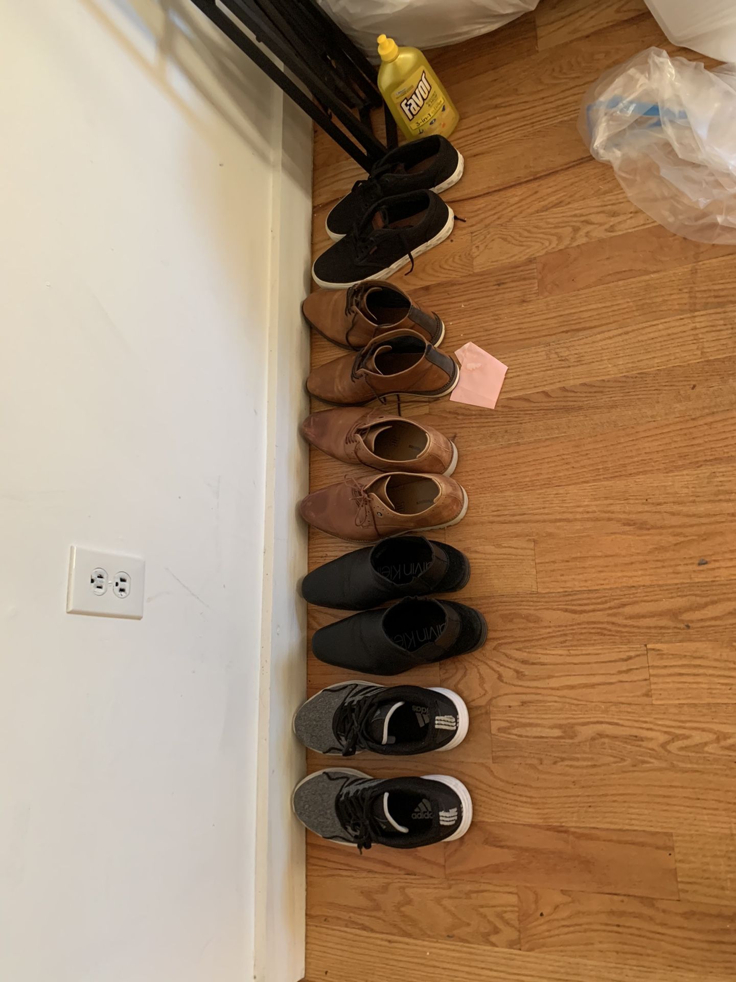 US MEN SIZE 9 | 5 PAIRS | CALVIN KLEIN, VANS, ADIDAS, HUSH PUPPIES