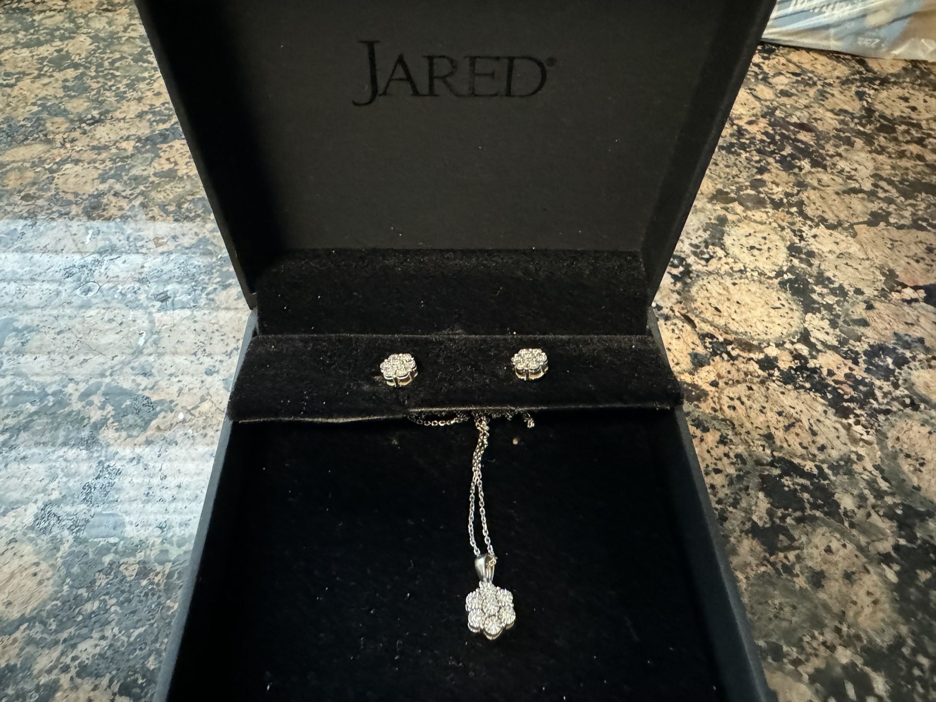 Women’s Necklace And Earring Set