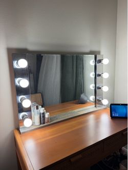 Vanity mirror with lights