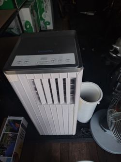 Denbig 8000 btu portable AC, used 2 days