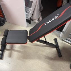 Orinar Adjustable Weight Bench