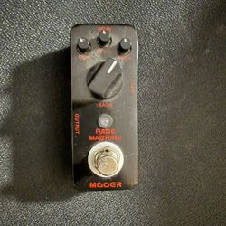 Mooger Rage Machine Distortion Pedal