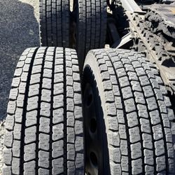 Toyo Tires 285/75/R24.5 M920