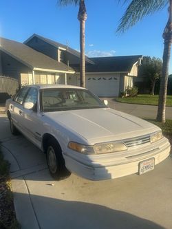 1994 Ford Crown Victoria
