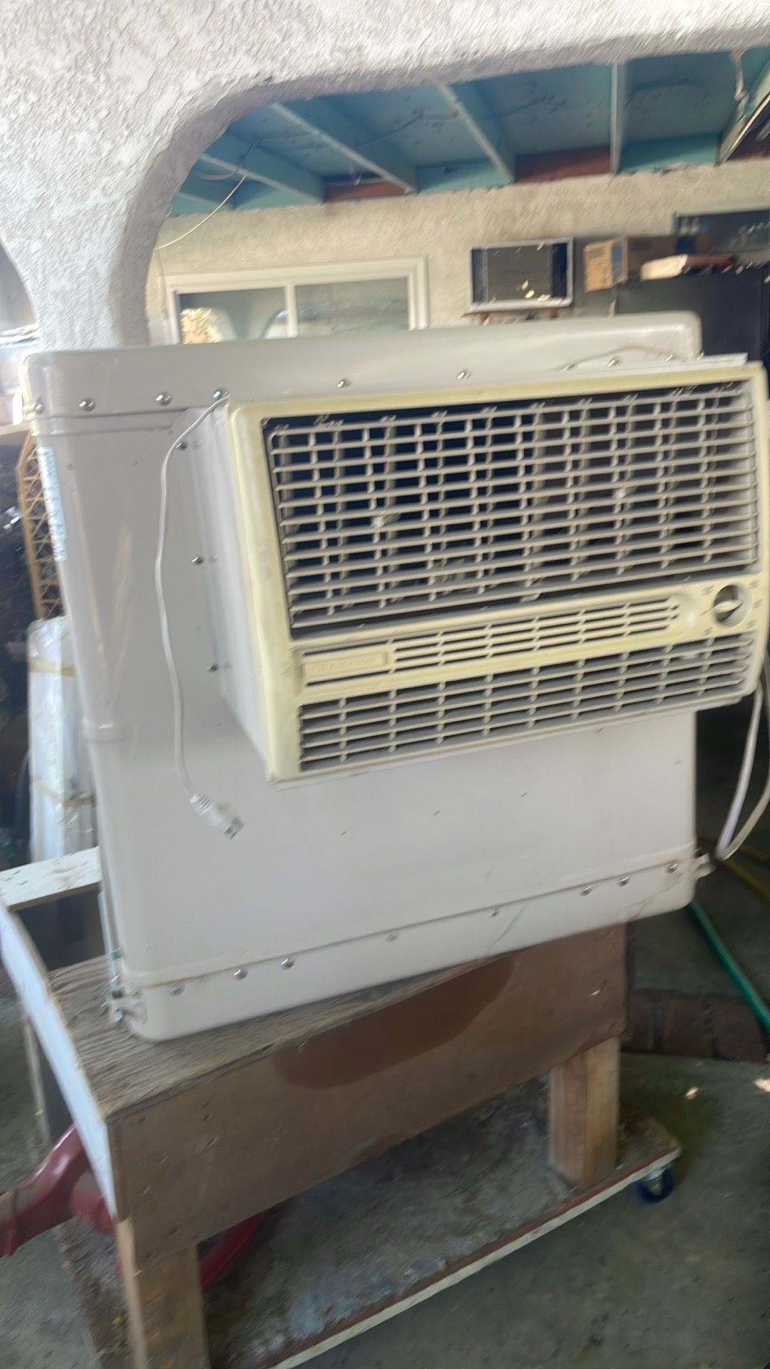 Swancooler window type good condiciones