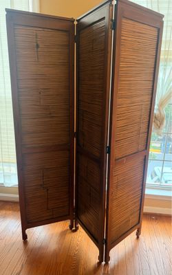 2 Bamboo Screen Dividers