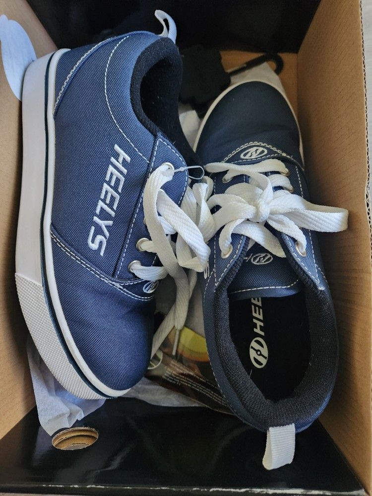 Heely's Kids Size 3