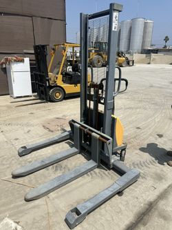 Electric Forklift