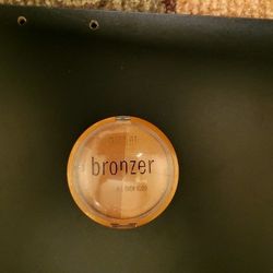 Milani Bronzer XL All Over Glow powder bronzer. 
