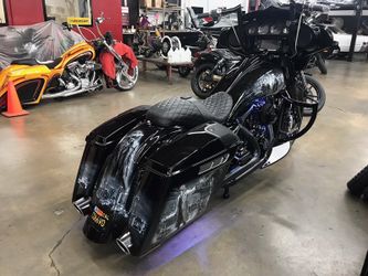 🔥🏍️ ONE-OF-A-KIND CUSTOM HARLEY-DAVIDSON FOR SALE 🏍️🔥