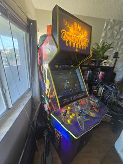 Gaunlet Legends Arcade Machine
