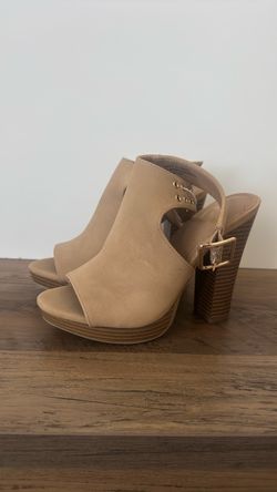 Woman heels 5 1/2