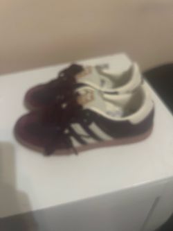 Adidas Low-Top Sneakers