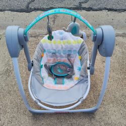 Bright Starts Whimsical Wild Portable Compact Baby Swing with Taggies, Unisex, Newborn and up