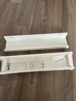 2 Wall Shelves