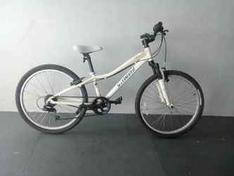 BICYCLE SPECIALIZED 7 SPEED SIZE 24 BRAND NEW M