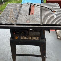 Working Saw table-  Black & decker 