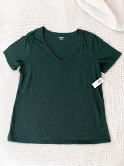Old Navy NWT Everywear Dark Green Basic Tee – Women’s M Tall