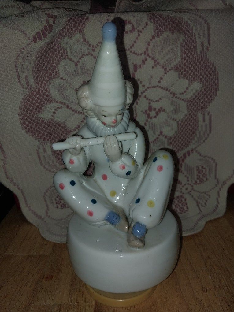 House of Zog Tawaiin Porcelain Clown with Flute Music Box
