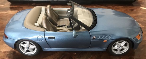 UT BMW Z3 Roadster Convertible James Bond Goldeneye