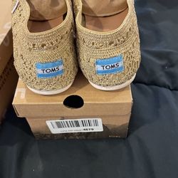 Toms