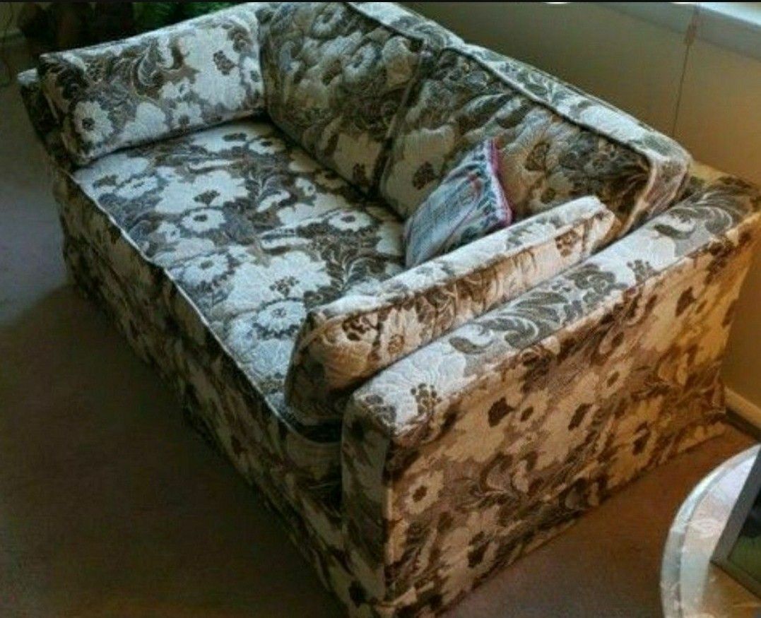 LOOK! Very Comfortable Sofa & Loveseat