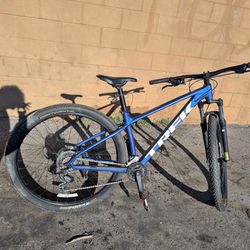 Trek Mountain Bike 