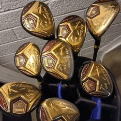 WaZaki Japanese Gold Limited Set 4-S... R-Flex.. Golf Clubs