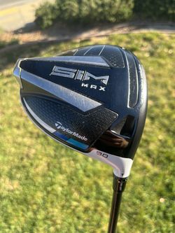 MINT TAYLORMADE SIM MAX GOLF DRIVER 9.0 ADJUSTABLE LOFT W FUJIKURA VENTUS RED 5-R