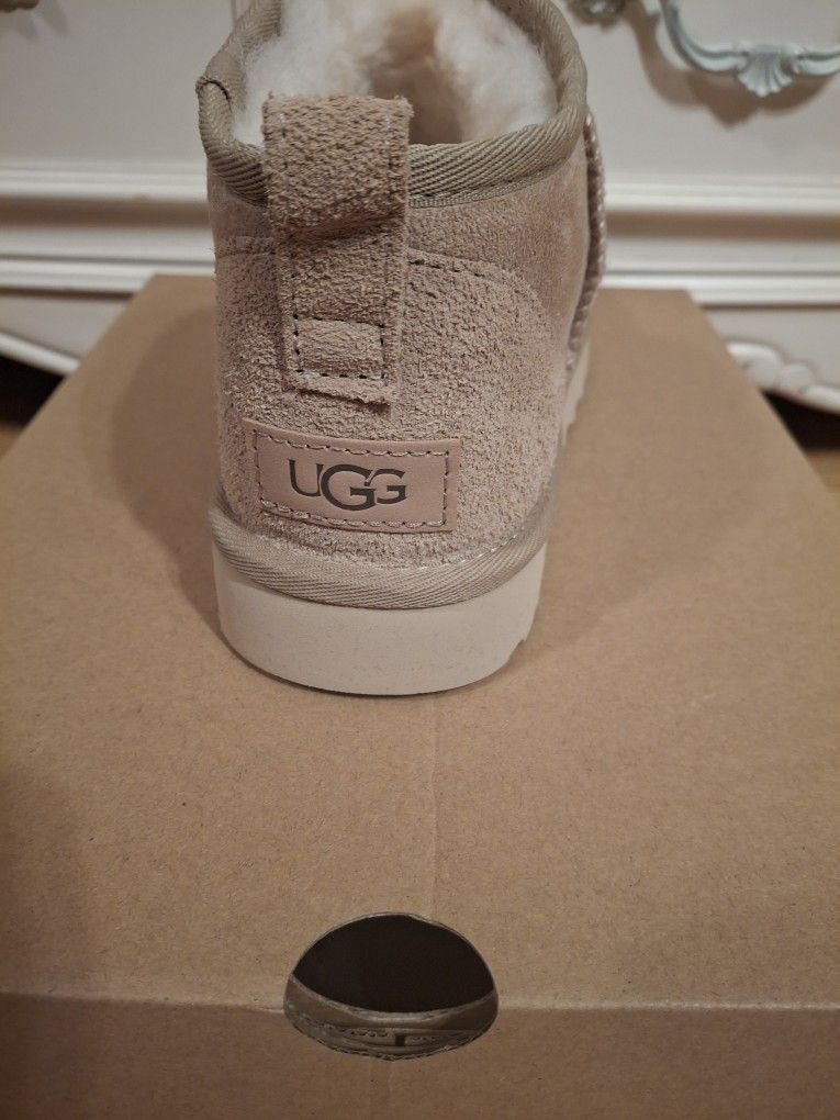 Authentic Ugg Sand Color  Boots Ultra Mini Size 9 New